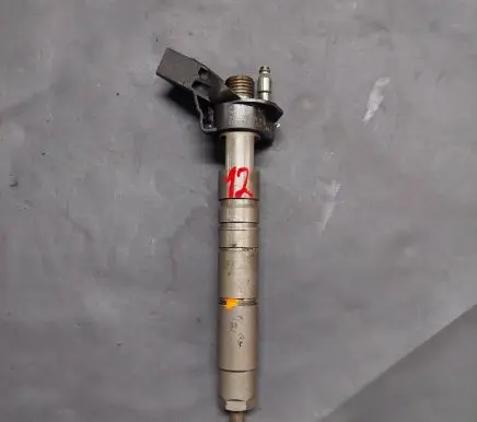 Mercedes-Benz E W212 Fuel injector A6420701187 0445116 0445116026