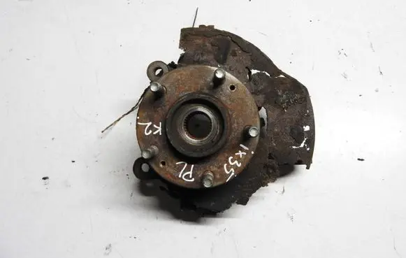 Front wheel hub spindle knuckle