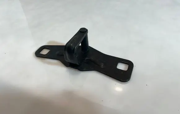 Audi A6 S6 C6 4F Loading door lock loop/hook striker 4F5827507B