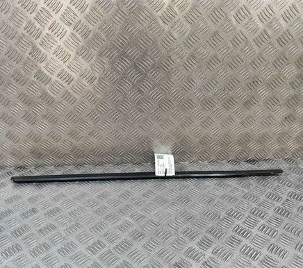 Fiat 500L Door glass trim 51884151