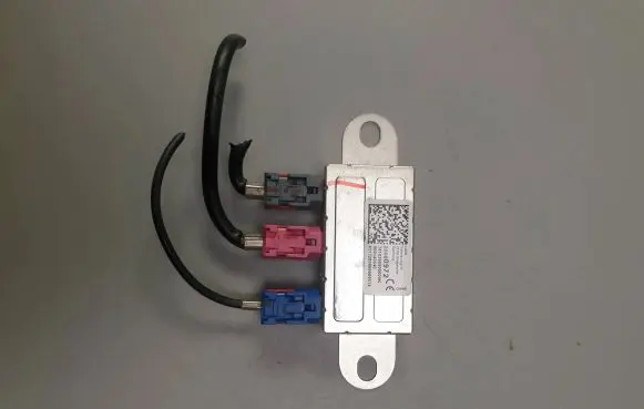 Chevrolet Camaro Antenna control unit 20960972 000140640