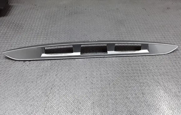 Mitsubishi Grandis Trunk door license plate light bar MN1295678