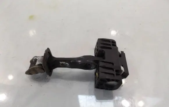Skoda Fabia Mk2 (5J) Rear door check strap stopper