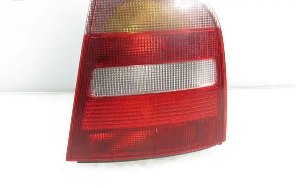 Skoda Octavia Mk1 (1U) Rear/tail lights 1U6945096 1U6945112