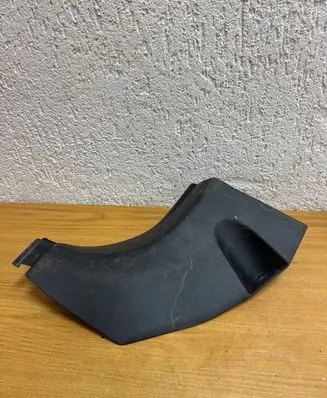 Foot area side trim