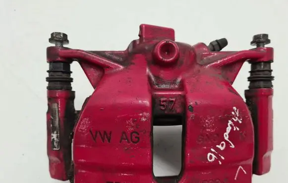 Skoda Octavia Mk3 (5E) Front brake caliper