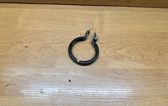 BMW 5 E60 E61 Muffler pipe connector clamp 7796718