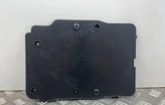 Ford Kuga II Engine control unit box F1F112A532AB