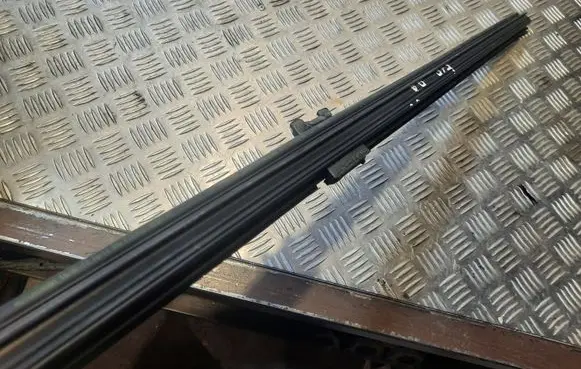 BMW 5 F10 F11 Rubber seal rear door 7230844