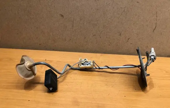 Subaru Forester SF Fuel level sensor 
