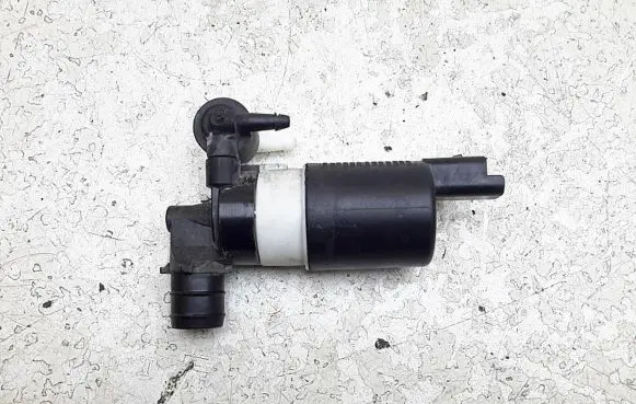 Renault Laguna III Windscreen/windshield washer pump 8200031805