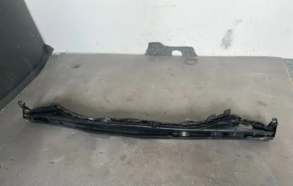 Peugeot 208 I Wiper trim 9676158680 9673301680