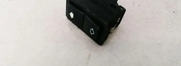 BMW 5 E39 Electric window control switch 8368974