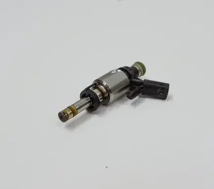Audi A4 S4 B9 8W Fuel injector 06G906036R