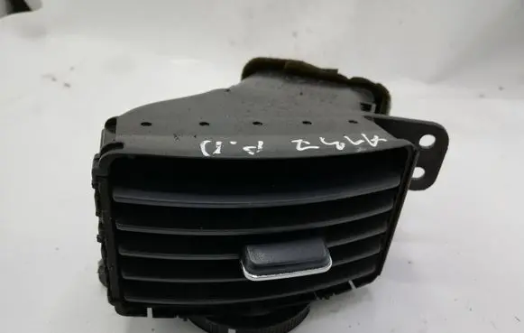 Toyota Corolla Verso E121 Dashboard side air vent grill/cover trim 5566064010 6556424010