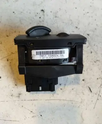 Ford C-MAX I Light switch 7M5T13A024