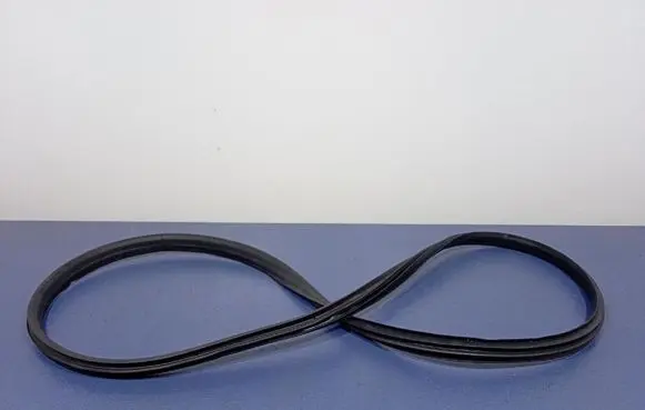 Renault Clio I Front door rubber seal 