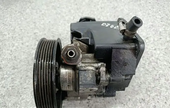 Mercedes-Benz Vito Viano W639 Power steering pump