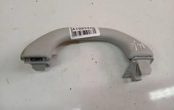 Volkswagen Golf V Rear interior roof grab handle