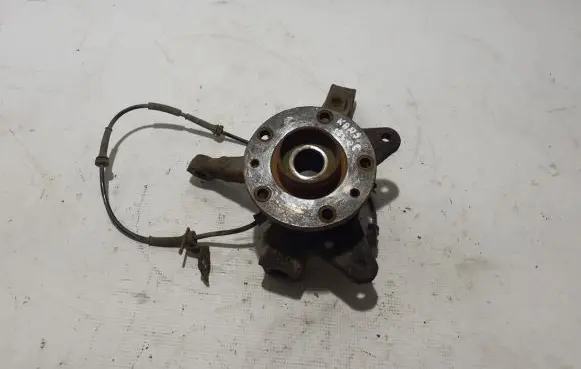 Renault Kangoo II Front wheel hub 8200755590