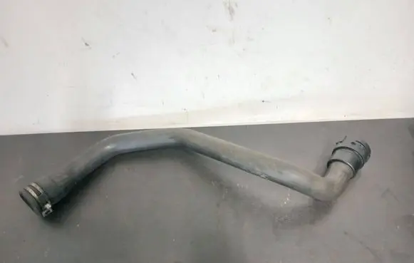 Volvo V70 Engine coolant pipe/hose S4000197