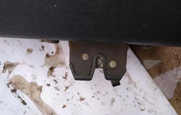 Ford Escort Tailgate/trunk/boot lock/catch/latch