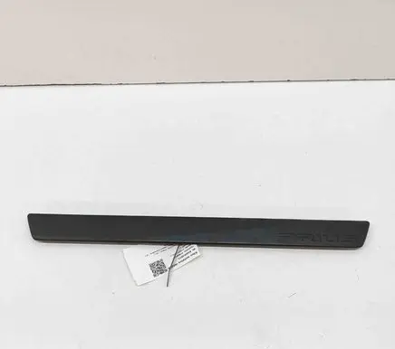 Toyota Prius (XW30) Front sill trim cover 6791147030