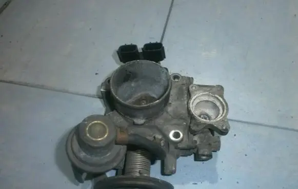 Nissan Almera Throttle valve rtr5065