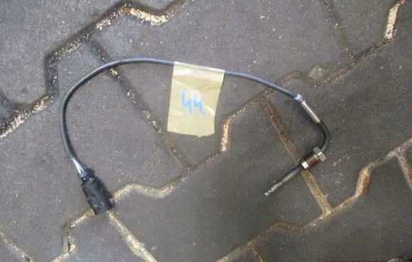 Volkswagen PASSAT B8 Lambda probe sensor 04l