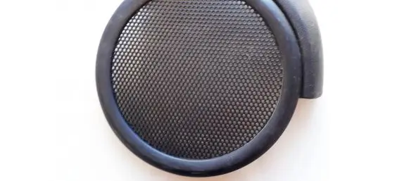 Side speaker trim/cover