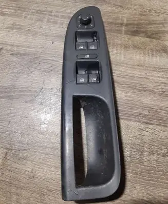 Volkswagen PASSAT B6 Electric window control switch 3C2867172