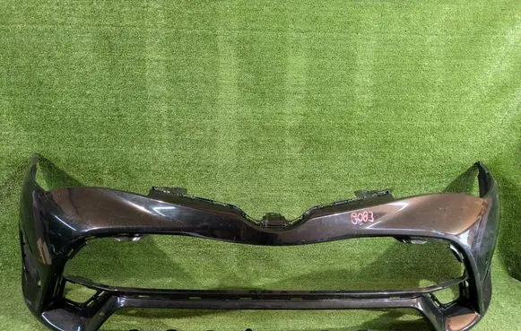 Toyota Avensis T270 Front bumper 5211905230