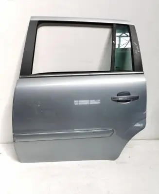 Opel Zafira B Rear door