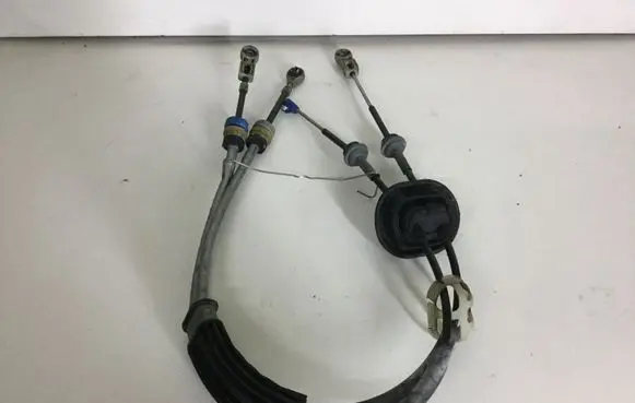 Peugeot RCZ Gear shift cable linkage 119174242