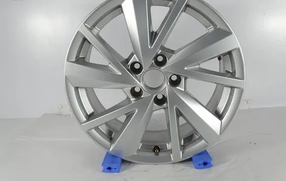 Audi Q2 - Original wheel cap 81A601025C