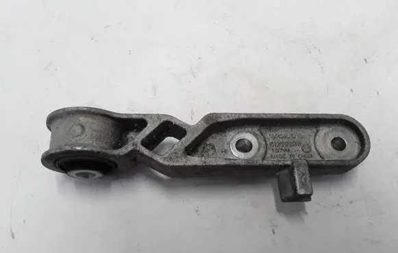 Volvo S90, V90 Engine mount bracket 31359890