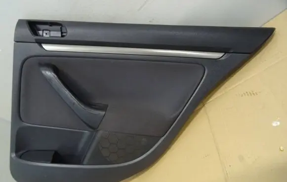 Volkswagen Golf V Rear door card panel trim