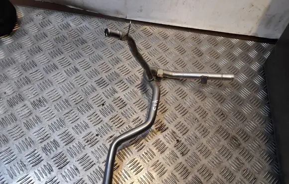 Mercedes-Benz CLA C117 X117 W117 Engine coolant pipe/hose A2702030440