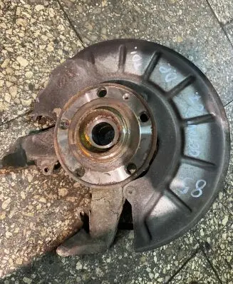 Skoda Octavia Mk2 (1Z) Front wheel hub