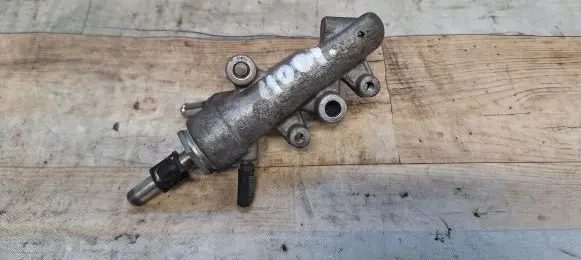 Opel Zafira B Fuel pressure regulator 55188200