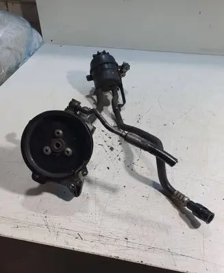 BMW 5 E60 E61 Power steering pump 677469803 7652974103