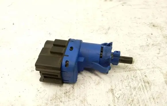 Mazda 3 III Brake pedal sensor switch