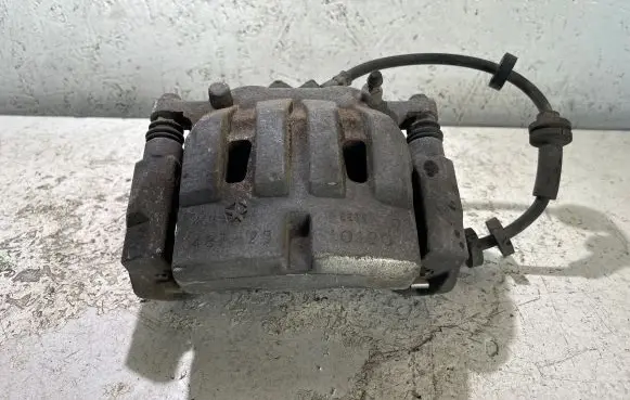 Jeep Cherokee Front brake caliper
