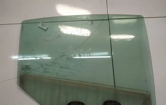Renault Fluence Rear door window glass AS2