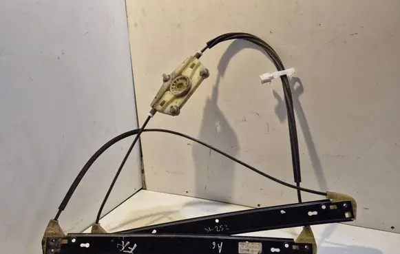 Audi A6 S6 C6 4F Front window lifting mechanism without motor 4F0837462C