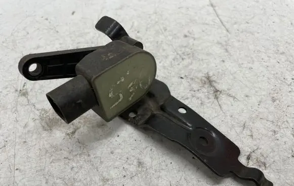 Audi A6 S6 C6 4F Headlight/headlamp level sensor 1T0907503