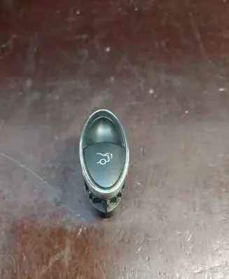 Tailgate opening switch