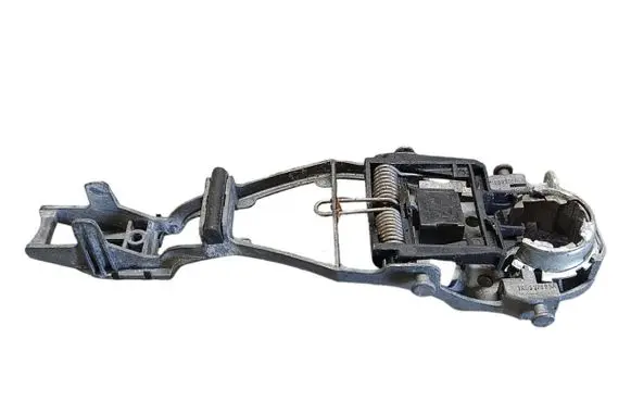 Rear door exterior handle/bracket