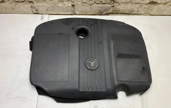 Mercedes-Benz E W212 Engine cover (trim) A6510101167