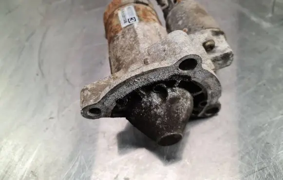 Peugeot 407 Starter motor M000T82081 L126